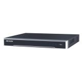 DS-7604NI-K1/4P: Profesjonell opptaker fra Hikvision, integrert PoE switch, 4 innganger